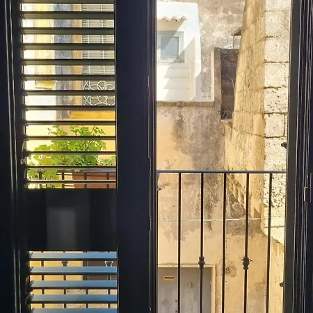 Via Napoli Leverano