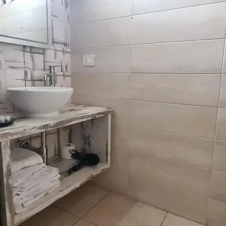 Via Napoli Bed and Breakfast 3*