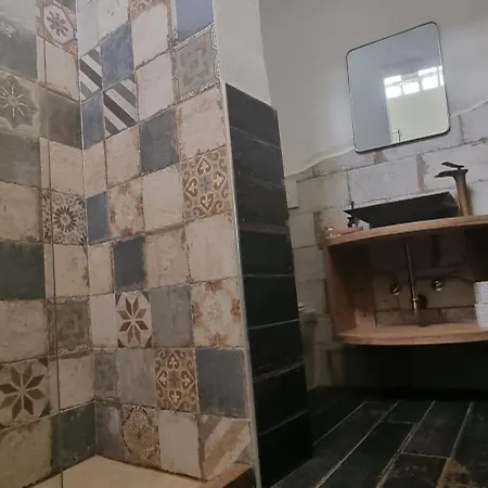 Via Napoli 4* Leverano