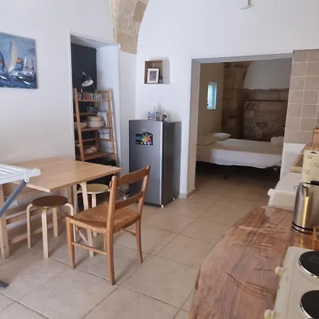 Via Napoli 4* Leverano