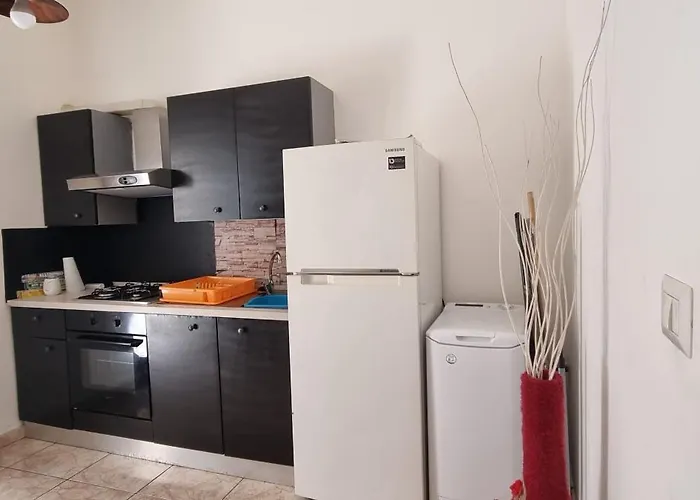 Via Napoli 4*