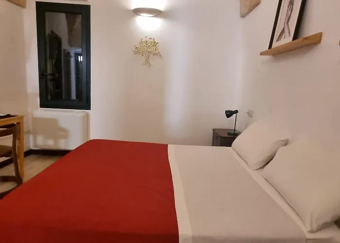 Via Napoli 4*